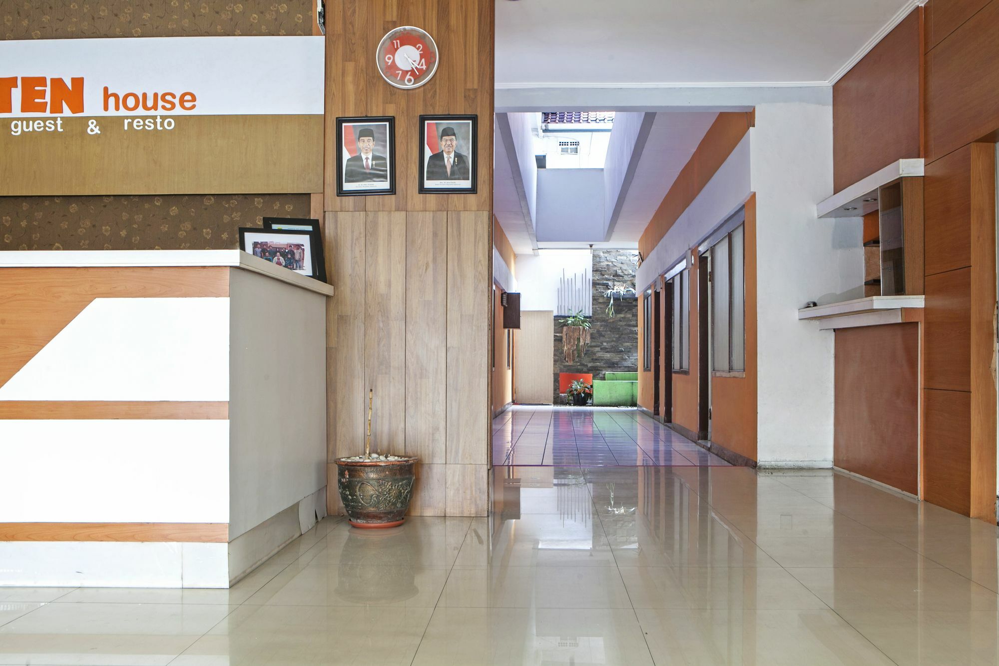 Reddoorz Syariah Near Btc Fashion Mall Бандунг Екстериор снимка