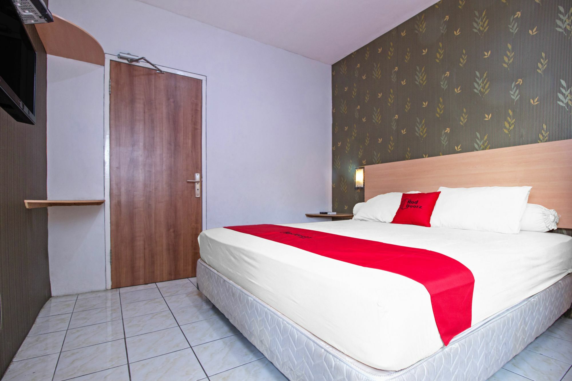 Reddoorz Syariah Near Btc Fashion Mall Бандунг Екстериор снимка